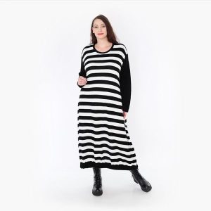 Strickkleid mit Blockstreifen quer